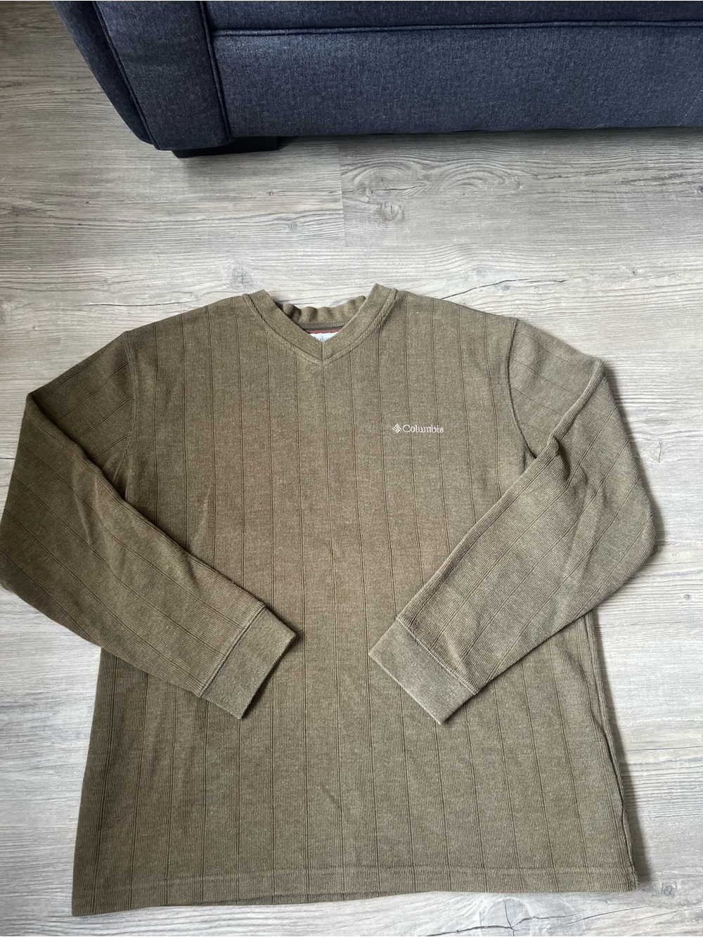Columbia Men’s V-Neck Ribbed Olive Green Sweater
